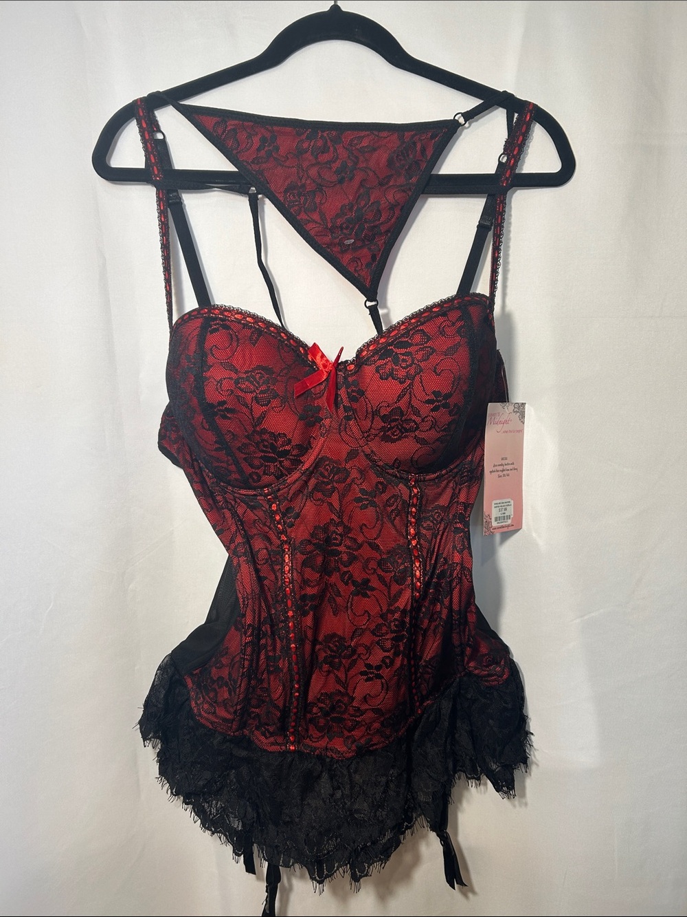 Red Lace Bustier Lingerie Set - 7 til Midnight